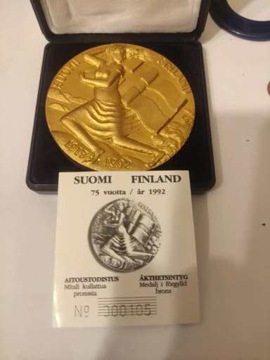 75th anniversary medal of Finland with certificate and case