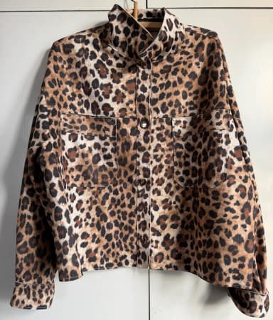 Zara leopard print jacket size XL with button closure