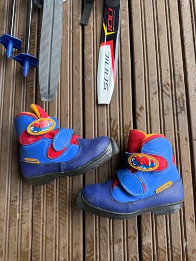 Botas de esquí Salomon para niños talla 32 con forro cálido