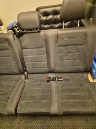 Banco trasero para Volkswagen Amarok disponible