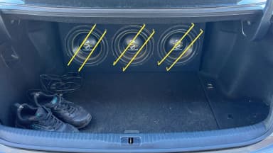 Ground Zero 3x10 Subwoofer mit eingebautem Verstärker