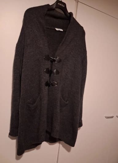 Warm wool jacket, lightly used, 12 euros