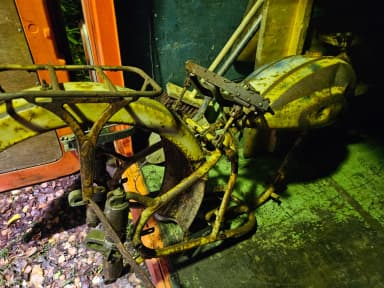 Peugeot 175 Motorradrahmen und Teile von 1952