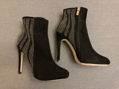 Mustat strassikoristeiset nilkkurit koko 37, korko 11,5 cm