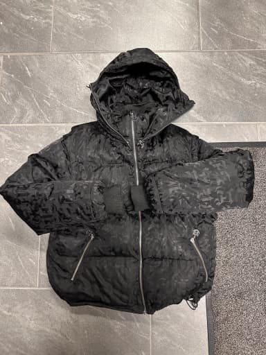Vflame puffer-takki erinomaisessa kunnossa, pieni remmivaurio