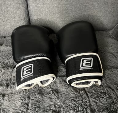 Guantes de boxeo Energetics 14 oz en excelente estado