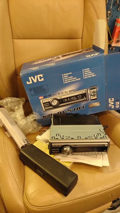 JVC KD-DV5101 Autoradio mit MP3- und DVD-Wiedergabe