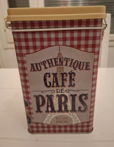 Caja de almacenamiento para tazas en buen estado