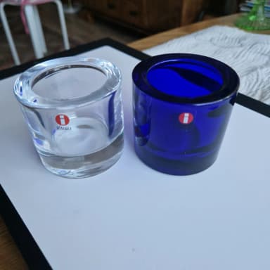 Iittala Marimekko Kivi Teelichthalter in klar und dunkelblau