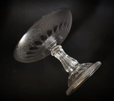 Cuenco de vidrio prensado Iittala en oliva mate, tamaño pequeño