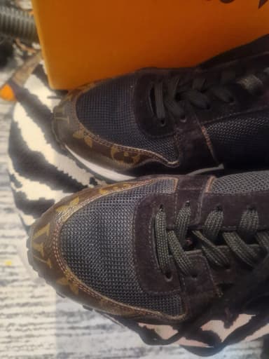 Louis Vuitton Sneaker in neuwertigem Zustand