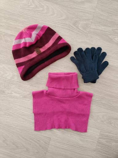 Conjunto de gorro, guantes y braga de cuello
