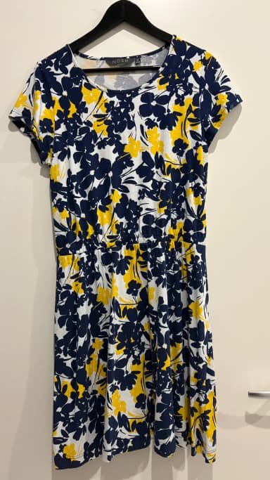 Nosh Sommerkleid aus Baumwolle in Größe M mit buntem Blumenmuster