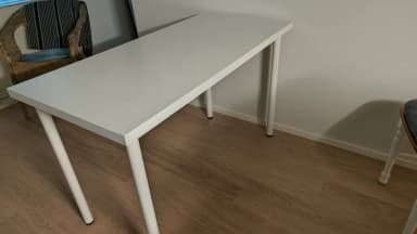 Ikea Linnmon Schreibtisch mit verstellbaren Beinen 120x60 cm