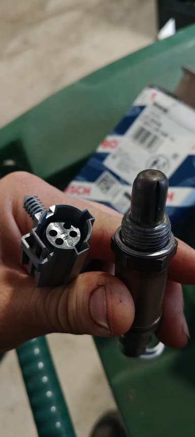 Paar unbenutzte Bosch LS 60048 Lambda-Sensoren in Originalverpackung