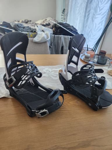 Ataduras Burton Mission para snowboard en buen estado