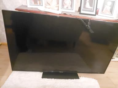 Televisor Samsung negro de 40 pulgadas