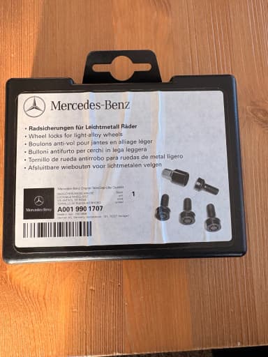 Juego de pernos de seguridad Mercedes-Benz para llantas de aleación