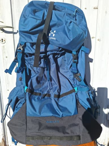 Mochila Haglöfs Backen Q de 75 litros en azul petróleo
