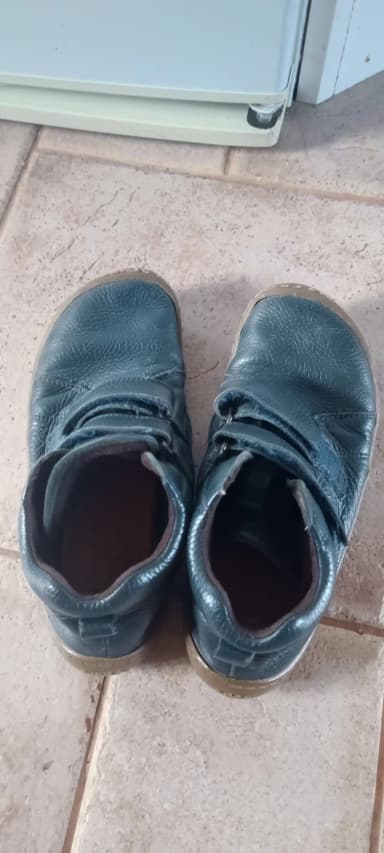 Froddo Lederschuhe mit abgelaufenen Sohlen Größe 22,5 cm