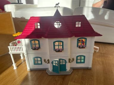 Schleich Horse Club Landhaus am See mit Stall und Zubehör