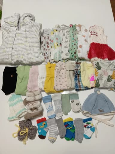 Babykleidungspaket in den Größen 50-74 cm