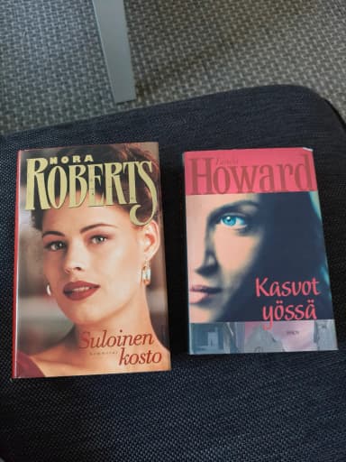 Romantische Bücher von Nora Roberts und Linda Howard