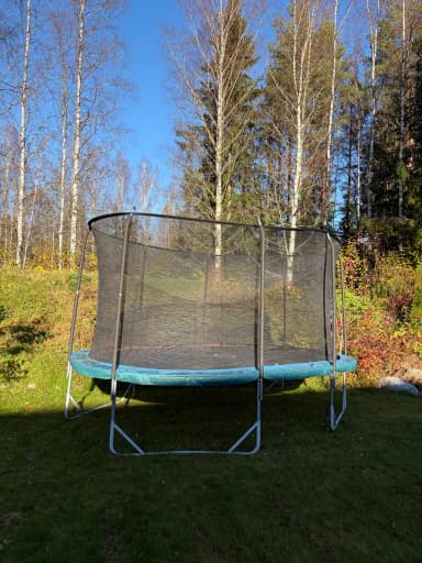 Trampolín ovalado verde de 305 por 457 cm