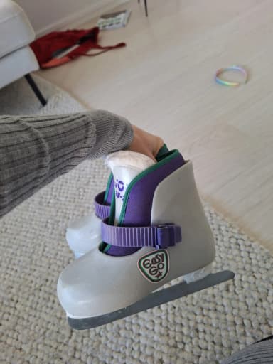 Patines de entrenamiento para niños talla 27-28 en buen estado