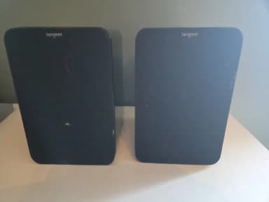 Par de altavoces Tangent en buen estado de funcionamiento