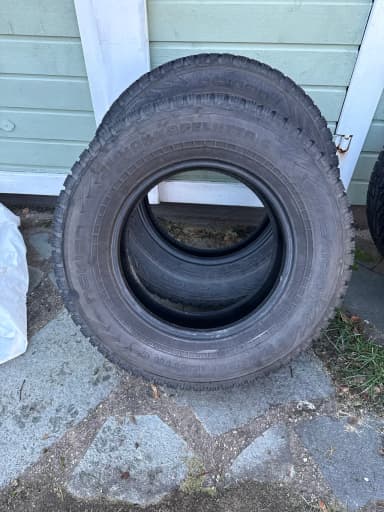 Neumáticos con clavos Nokian Hakkapeliitta C para autocaravana