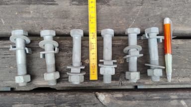 Seis tornillos M16x90 galvanizados con tuercas y arandelas