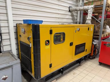 Caterpillar DE110E2 110kVA Drehstromgenerator zu verkaufen