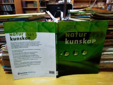 Naturkunskap 1a1 textbook by Sanoma Utbildning in very good condition