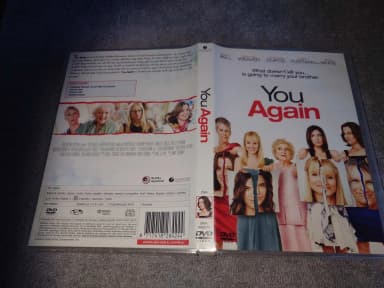 Película You Again con Kristen Bell y Sigourney Weaver