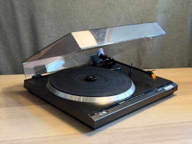 Technics SL-D21 überholter Direktantrieb-Plattenspieler mit Technics P24