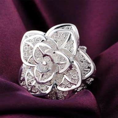 Anillo de plata 925 con diseño floral y baño de rosa