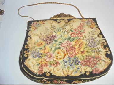 bolso de noche vintage con bordado a mano y petit point
