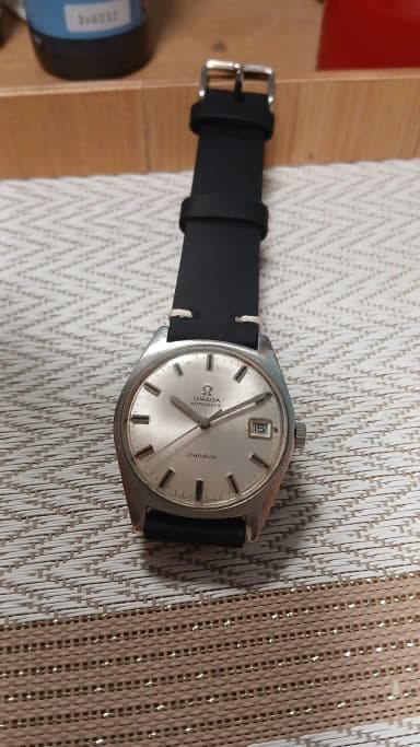 Omega Geneva Automatik-Uhr bei Auktion verfügbar