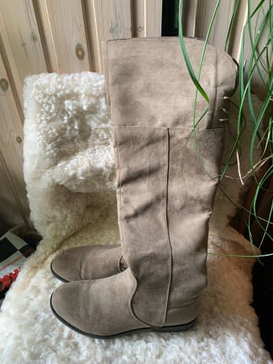 Beige faux leather boots size 39 for sale