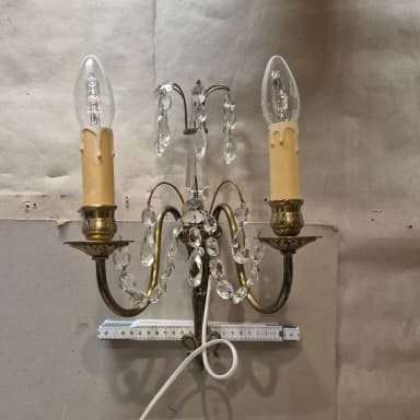 Lámpara de pared con prismas y cabeza de carnero de los años 1930, 33 cm de alto