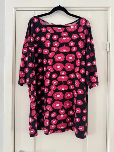 Marimekko black, pink and white tunic size M