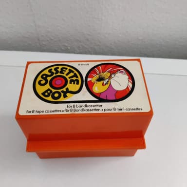 Vintage orange Esselte cassette box from the 1970s
