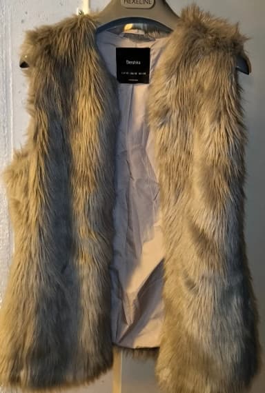Bershka harmaa liivi koko XS