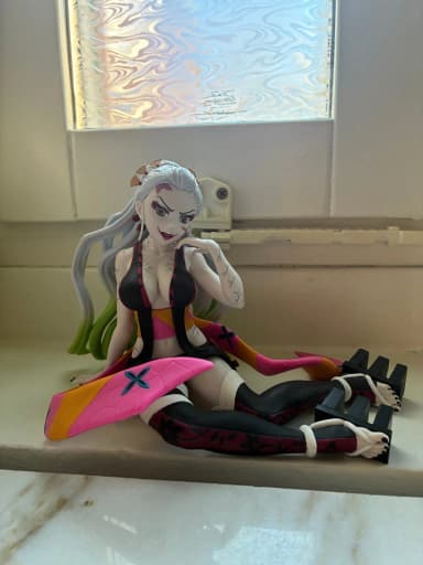 Demon Slayer Daki -animehahmo myynnissä