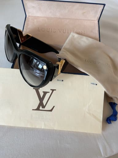 Louis Vuitton My Fair Lady -aurinkolasit kuittilla ja aitoustodistuksella