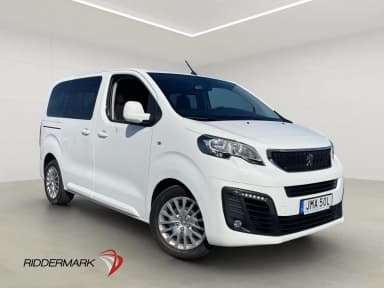 Peugeot Traveller 9 plazas con control de crucero y CarPlay