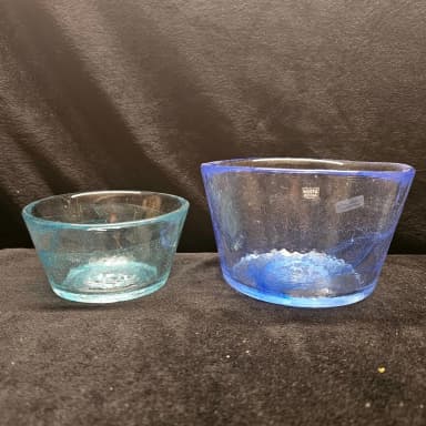 Zwei Kosta Boda Glasschalen zu verkaufen