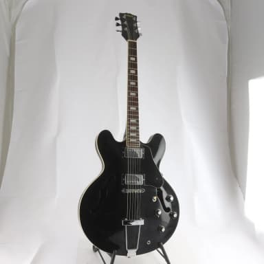 Guitarra semiacústica Takeharu usada en subasta