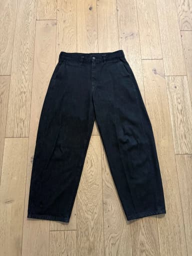 Uniqlo schwarze weit zulaufende Jeans